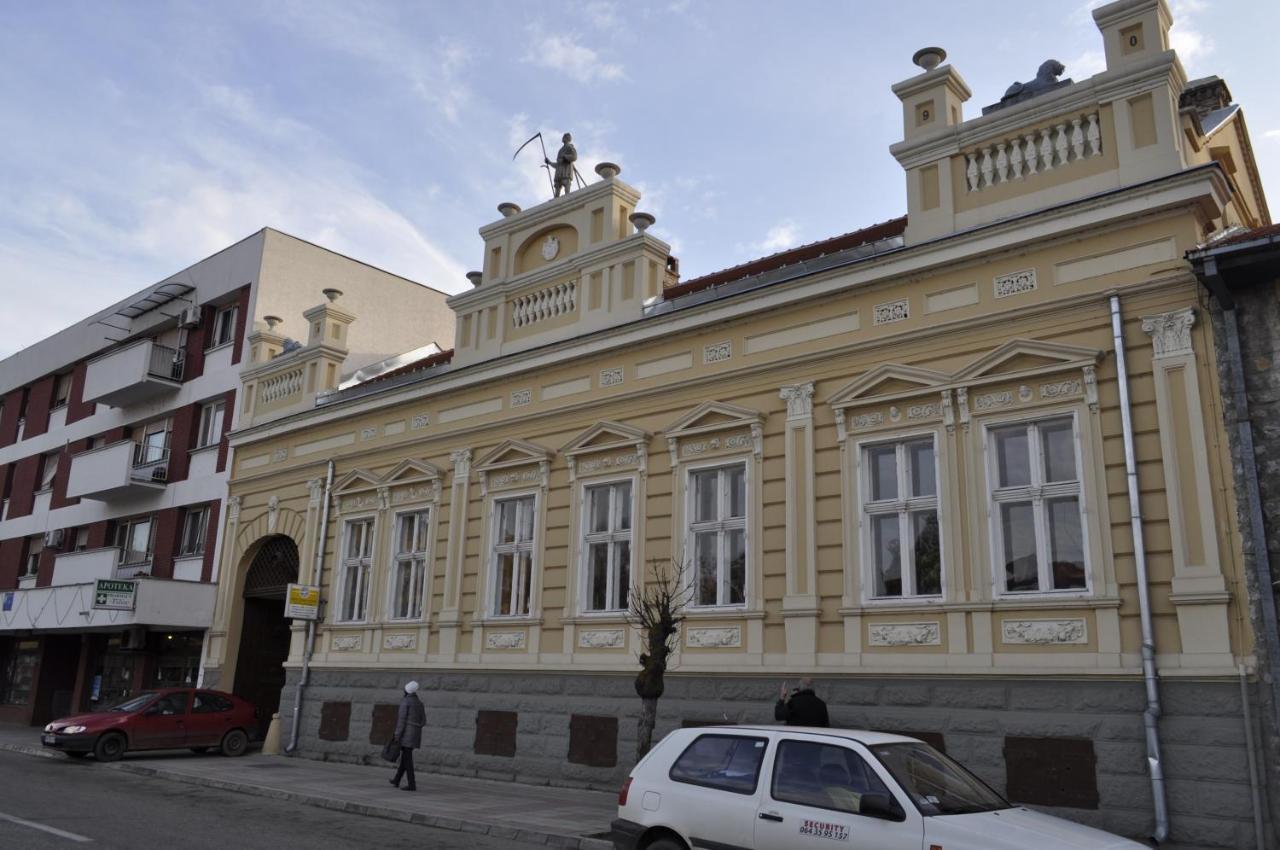 Apartman "Soba Sa Pogledom" Golubăţ Exterior foto