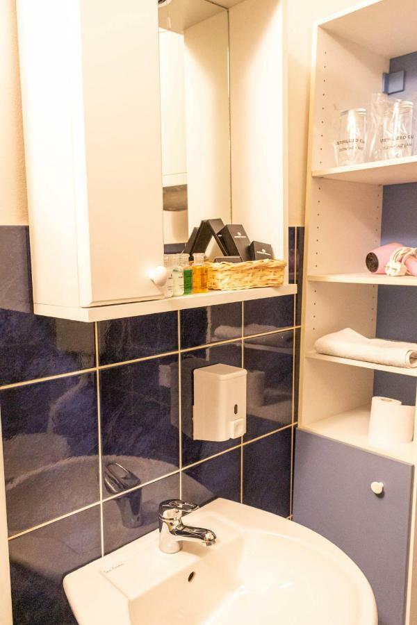 Apartman "Soba Sa Pogledom" Golubăţ Exterior foto
